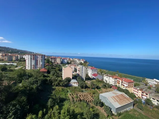 TRABZON AKÇAABAT KAVAKLI'DA DENİZ MANZARALI 2+1 SATILIK DAİRE