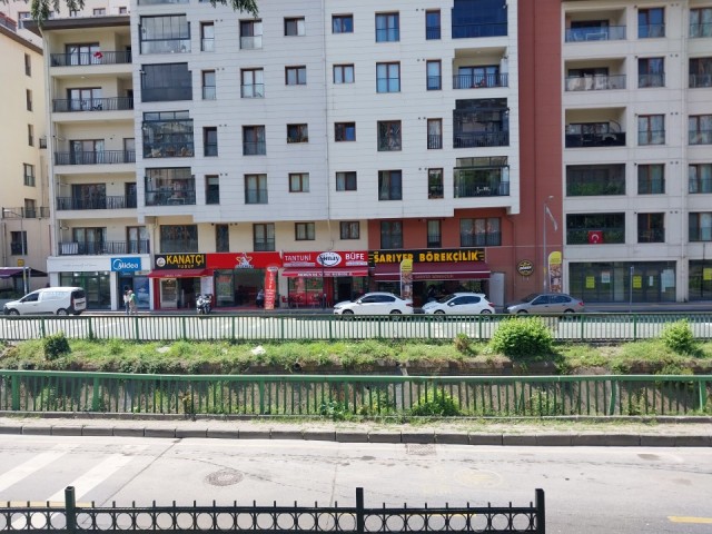 İSTANBUL KAĞITHANE YAHYA KEMAL'DE DEVREN KİRALIK KAFE