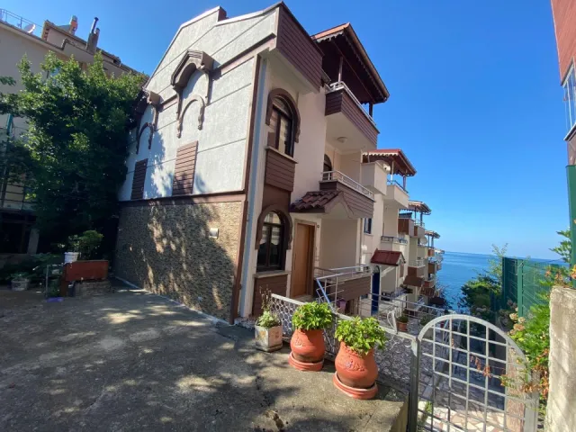 VILLA FOR SALE WITH SEA VIEW IN TRABZON AKÇAABAT MERCI