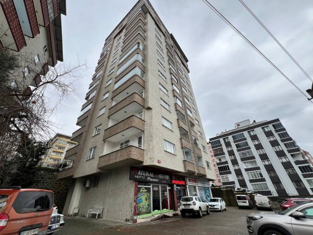 TRABZON KARŞIYAKA ÇINAR APARTMANI'NDA 3+1 KİRALIK DAİRE