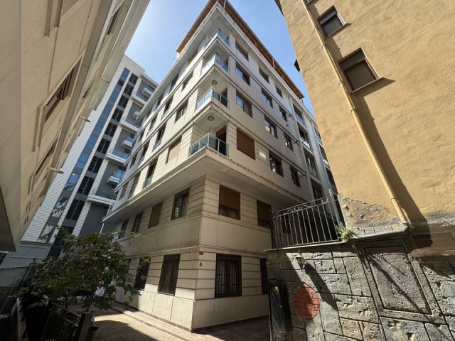 APARTMENT FOR RENT IN ŞİŞLI MERİÇ COMPLEX, ENTRANCE SUB LEVEL 2