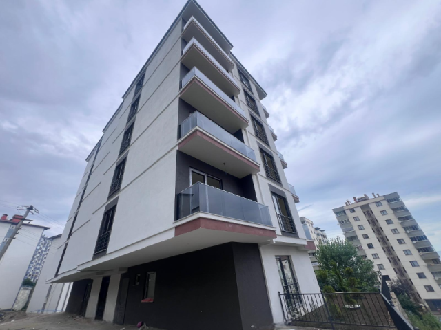 3+1 APARTMENT FOR SALE WITH SEA VIEW IN TRABZON 2 NO. BEŞİRLİ