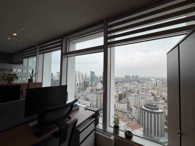 QUASAR İSTANBUL'DA BOĞAZ MANZARALI KİRALIK OFİS