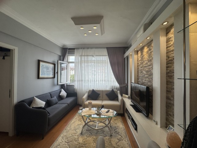 İSTANBUL BEYOĞLU KÜÇÜK PİYALE'DE 2+1 SATILIK DAİRE
