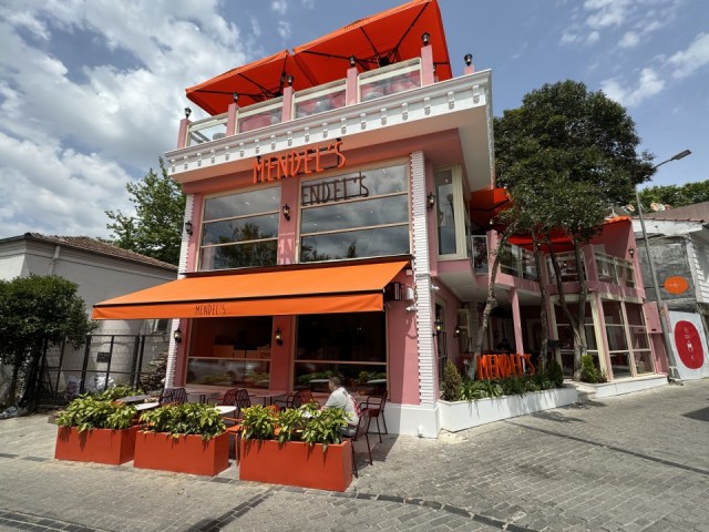 İSTANBUL ÜSKÜDAR ÇENGELKÖY'DE SATILIK CAFE