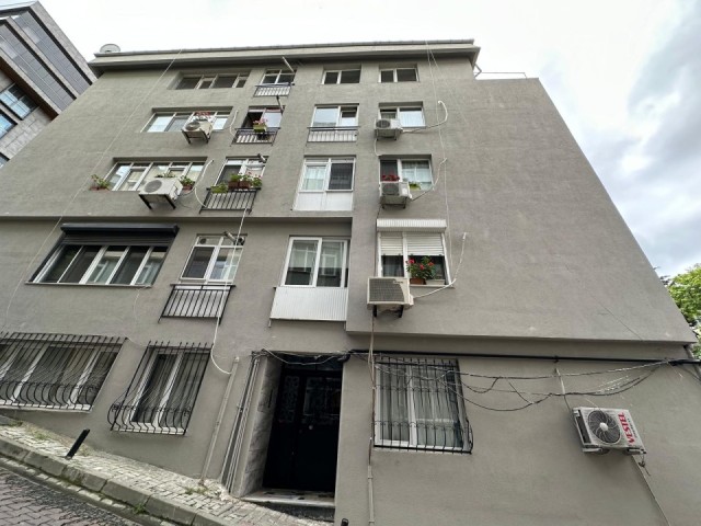 İSTANBUL BEŞİKTAŞ ABBASAĞA'DA 2+1 SATILIK DAİRE