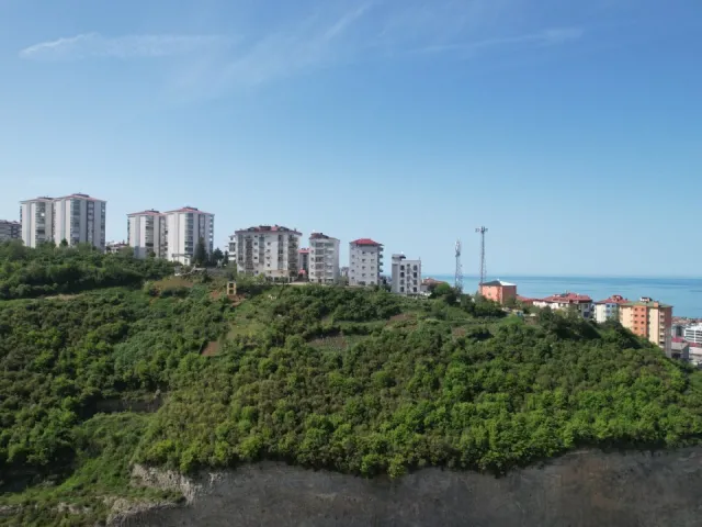 TRABZON YOMRA KAŞÜSTÜ'NDE KONUT İMARLI SATILIK ARSA