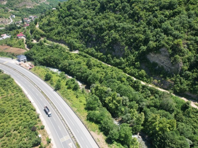 TRABZON MAÇKA MATARACI'DA 800 m² YOLA CEPHELİ SATILIK ARSA