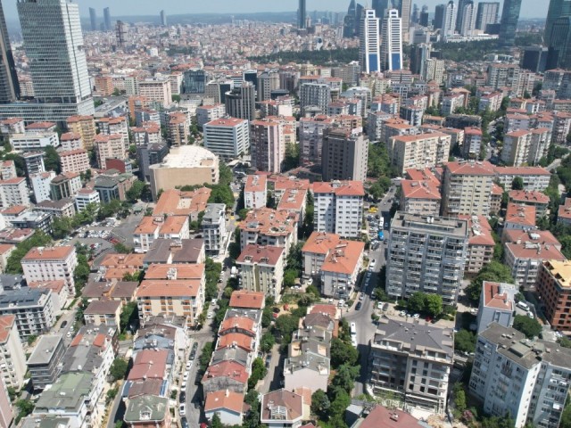 İSTANBUL BEŞİKTAŞ DİKİLİTAŞ'DA KONUT İMARLI SATILIK ARSA