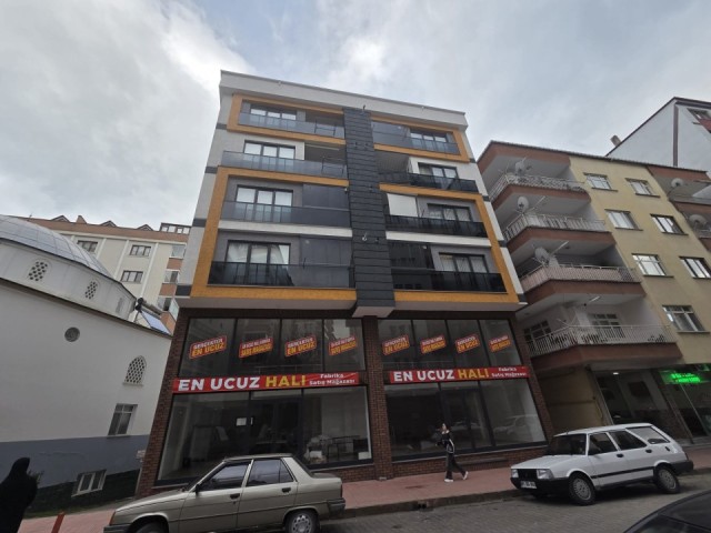 AKÇAABAT ÇOLAKLI MAHALLESİ'NDE 3+1 DENİZ MANZARALI SATILIK DAİRE