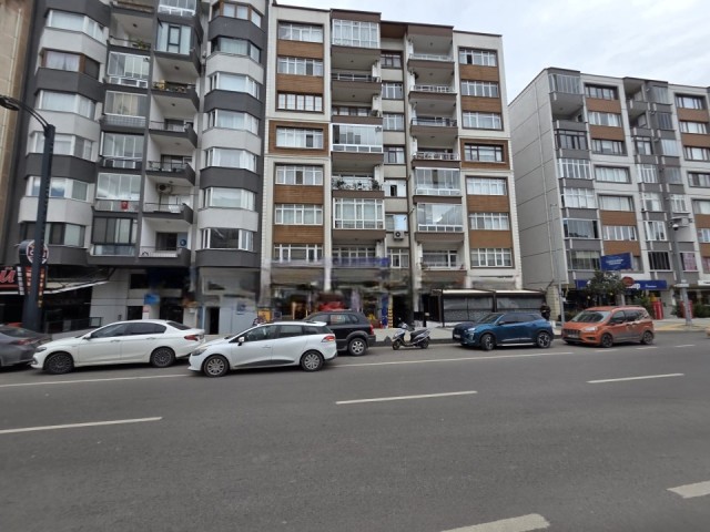 2 NOLU BEŞİRLİDE İŞLEK LOKASYONDA DEVREN KİRALIK İŞ YERİ